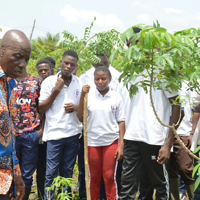 LES ETUDIANTS DE L'AGRONOMIE AU CEDI-UCAO